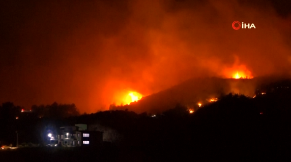 Turchia divorata dagli incendi: evacuate 50mila persone