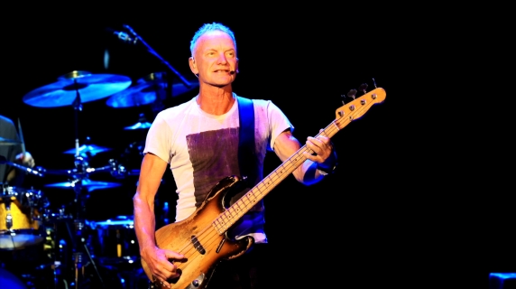Sting all'Auditorium per il Roma Summer Fest: a 74 anni incanta il pubblico con i brani storici (anche dei Police)