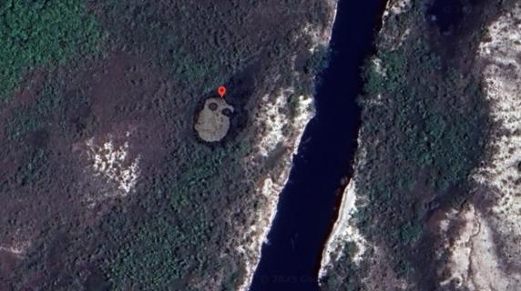 Un gigantesco “teschio” spunta nella giungla amazzonica: il mistero su Google Maps