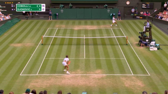Magia di Cobolli (e anche Djokovic applaude)