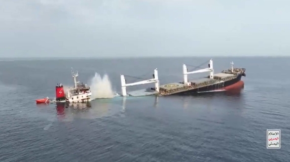 Mar Rosso, affondata un’altra nave: attacco missilistico degli Houthi contro obiettivi diretti in Israele