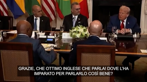La gaffe di Trump con il presidente della Liberia: «Parla un ottimo inglese. Dove ha studiato?» Ma è la lingua ufficiale del Paese africano