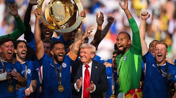 Il Chelsea alza il trofeo del Mondiale per club e Trump resta tra i giocatori