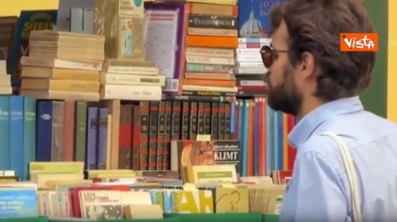 Gualtieri: «Riaperto lo spazio dei librai di Piazza della Repubblica, restituito un simbolo di Roma»