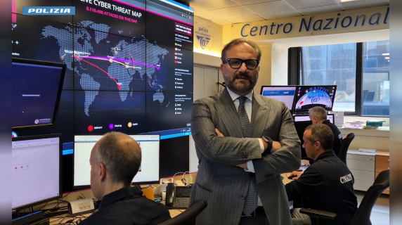 Sgominata gang di hacker: «Un punto di svolta contro il cybercrime»