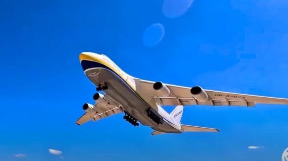 Il gigante dei cieli Antonov lascia l’Ucraina di nascosto: Mosca insorge