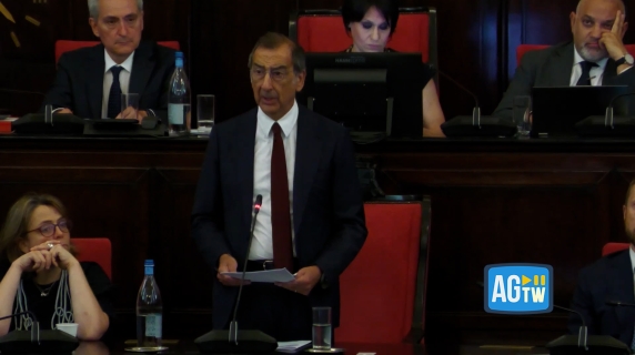 Milano, il sindaco Sala in Consiglio comunale: «Le mie mani sono pulite»
