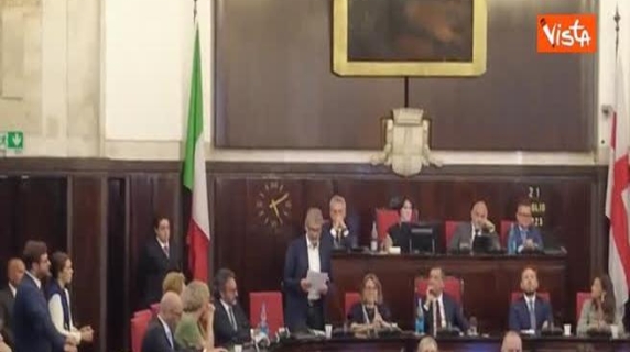 Milano, 21 luglio 2025
In occasione del consiglio comunale, l'assessore all'urbanistica del comune di Milano Giancarlo Tancredi si è dimesso dopo l'apertura dell'inchiesta sull'urbanistica che lo vede coinvolto. La standing ovation dei colleghi c...