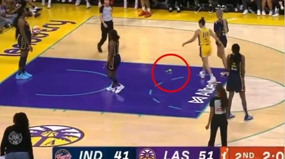 Il video dei sex toys lanciati in campo durante le partite della Wnba