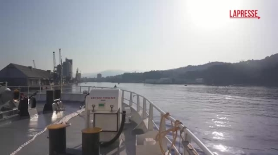 Sbarcati a Savona i 146 migranti soccorsi da Life Support