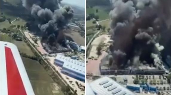 In fiamme uno stabilimento di yacht a Fano: le fiamme e la colonna di fumo nero riprese dall'alto