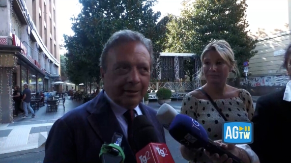 Chiambretti alla camera ardente per Pippo Baudo: «Era un asso, se n’è andato il migliore»
