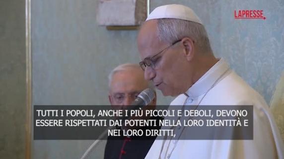 Papa: «Nessuno può costringere popoli a esilio forzato»
