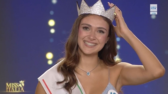 Katia Buchicchio è Miss Italia 2025: il momento della proclamazione