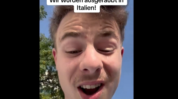 Napoli, giovane svizzero derubato nel camper: «Non viaggiate in Italia se avete la targa svizzera»