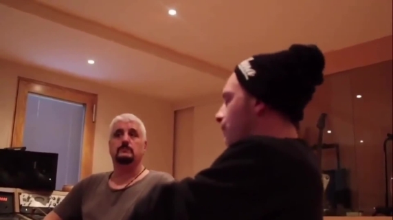 Il video inedito di Pino Daniele in studio con Clementino