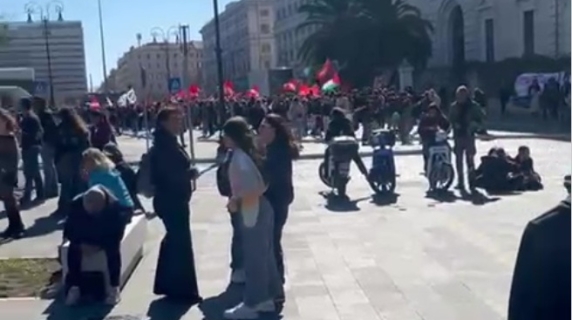 Roma, il corteo per Gaza organizzato dalla Cgil arriva a piazza dei Cinquecento
