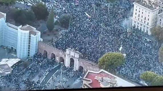 Un milione in corteo per Gaza: le immagini dall'alto della manifestazione a Roma