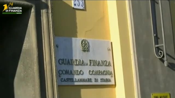 Si finge cieco per 20 anni per incassare l'invalidità, arrestato con la moglie