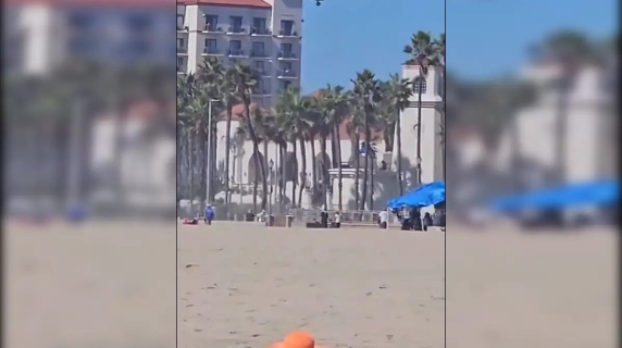 Momenti di terrore in California: elicottero cade sulla Pacific Coast Highway