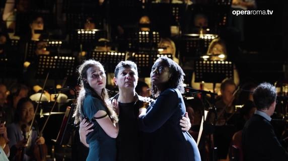 «Adriana Mater», al Teatro Costanzi la potente opera sulla maternità di Kaija Saariaho, regia di Peter Sellars