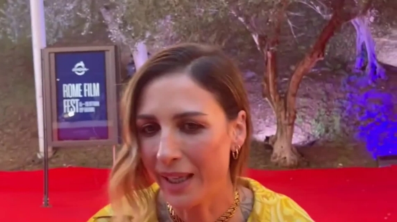 Festa del Cinema, Ema Stokholma: «Vedrò più film possibile, sono qui per godermi il cinema, e sì, anche per vederli gratis!»