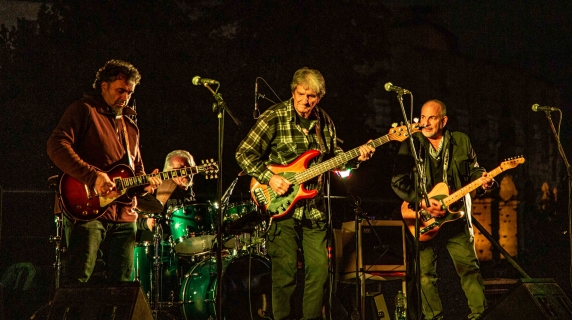 Mad Dogs, il live dal «british sound» entusiasma il pubblico del Parco del Celio. Rubei: «Il nostro festival di servizio per la città»
