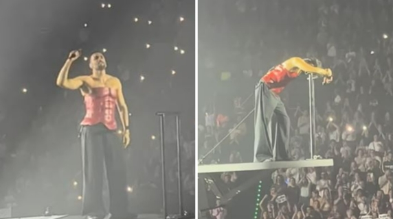 Mengoni si emoziona a Firenze tra l'entusiamo del pubblico: «Non siamo robot»