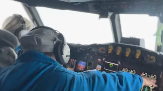 Il (turbolento) video dall’aereo che ha sfidato l’uragano Melissa per studiarlo dall’interno