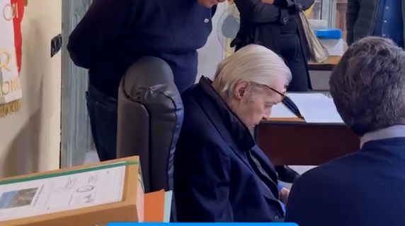 Sgarbi torna (per un giorno) a fare il sindaco ad Arpino