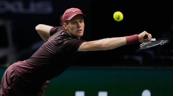 Sinner straccia Shelton in due set (e torna vicino al numero1). Ecco i colpi migliori