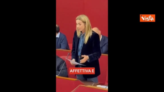 Silvia Salis in consiglio comunale legge gli insulti sessisti che riceve ogni giorno sui social