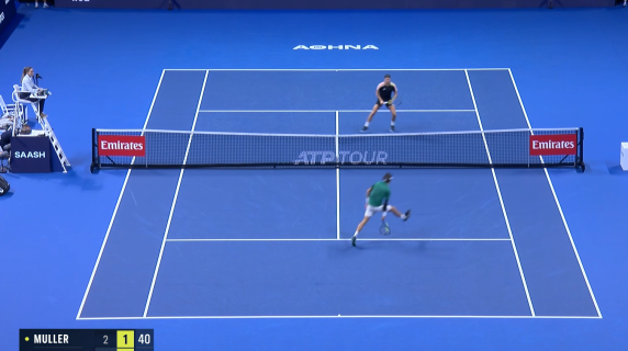 Colpi sotto le gambe, pallonetti e passanti: lo scambio show Musetti-Muller ad Atene