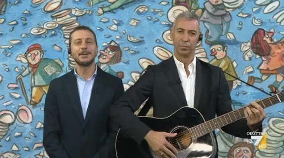 La copertina di Luca e Paolo dedicata a Vannacci: «È fascismo, papà?»