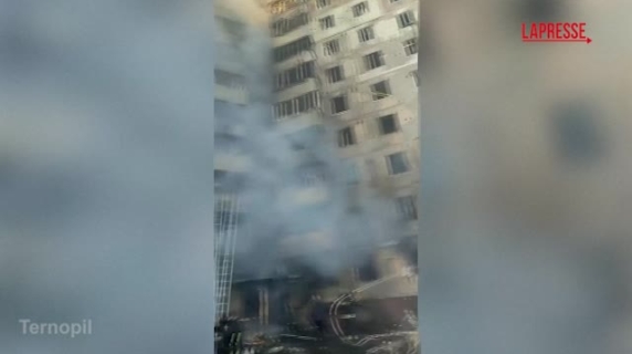 Ucraina, bombardamenti russi su Ternopil e Kharkiv: morti e feriti