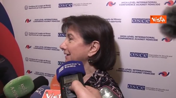 Roccella: «L'educazione sessuale a scuola? Nessuna correlazione con la diminuzione della violenza di genere»