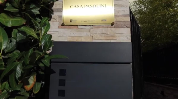 L'inaugurazione di Casa Pasolini, dove scrisse «Ragazzi di strada». Valsecchi: «Sarà un luogo vivo, la memoria come energia del futuro»