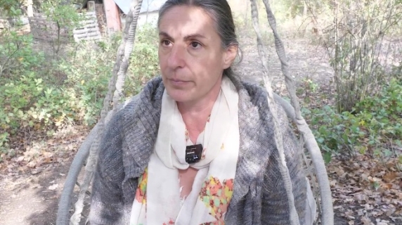 Famiglia del bosco: l'intossicazione da funghi, l'arrivo dei carabinieri, la rabbia per le ispezioni. Ecco cosa raccontò mamma Catherine