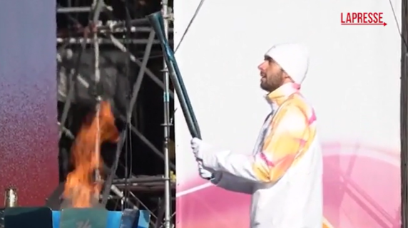 Milano-Cortina 2026, Paltrinieri è il primo tedoforo: la partenza dallo Stadio dei Marmi