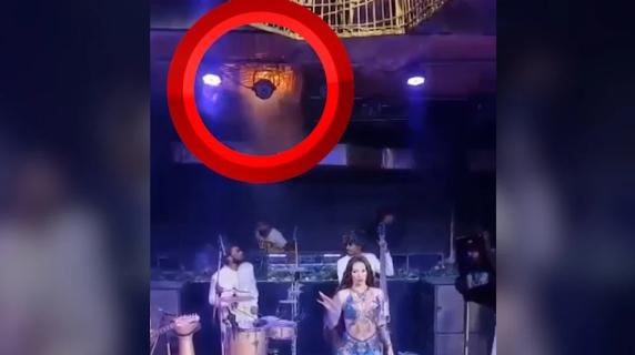Incendio nella discoteca di Goa: almeno 25 morti. Il video del soffitto in fiamme