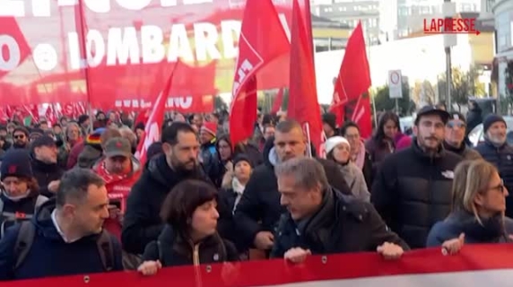 Sciopero 12 dicembre, Cgil in corteo a Milano: «Questa manovra farà grandi danni»