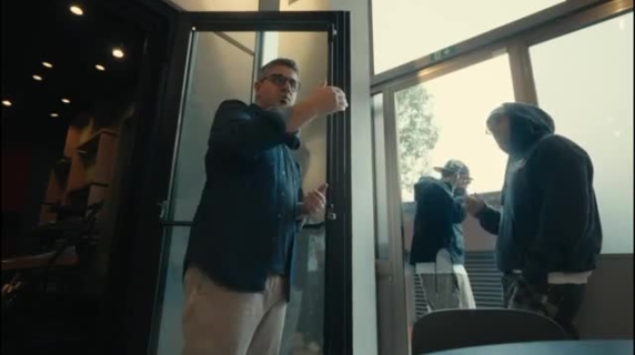 «Tutto è possibile», nel nuovo disco di Geolier featuring speciale con Pino Daniele