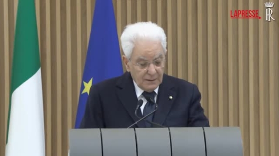 Mattarella: «Aggressione disordinata e ingiustificata alla Ue, altera la verità»