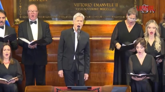 Mattarella e La Russa al Concerto di Natale nell'Aula del Senato: ospite d'onore Claudio Baglioni