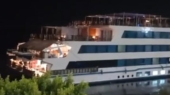 Le immagini della nave da crociera che si è scontrata con un'altra imbarcazione in Egitto: morta una turista italiana