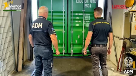 Genova, sequestrate 21mila borse di lusso contraffatte nel porto