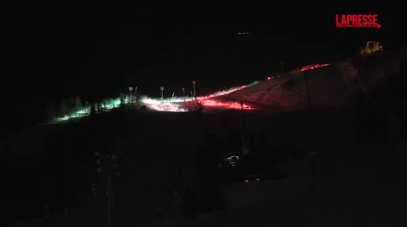 A Sestriere le spettacolari immagini della fiaccolata tricolore