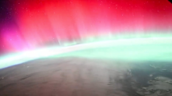 Ipnotizzante aurora catturata dalla Stazione Spaziale: il video