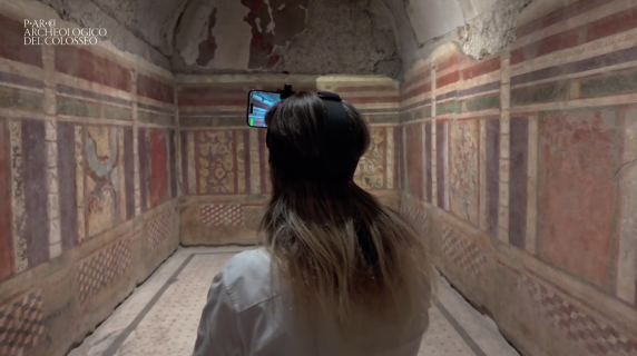 Palatino, si rivede la Casa dei Grifi: in diretta video gli affreschi, i mosaici e gli stucchi di 2.500 anni fa