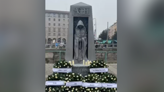 Kid Yugi, in piazza XXIV maggio a Milano spunta la statua gigantesca